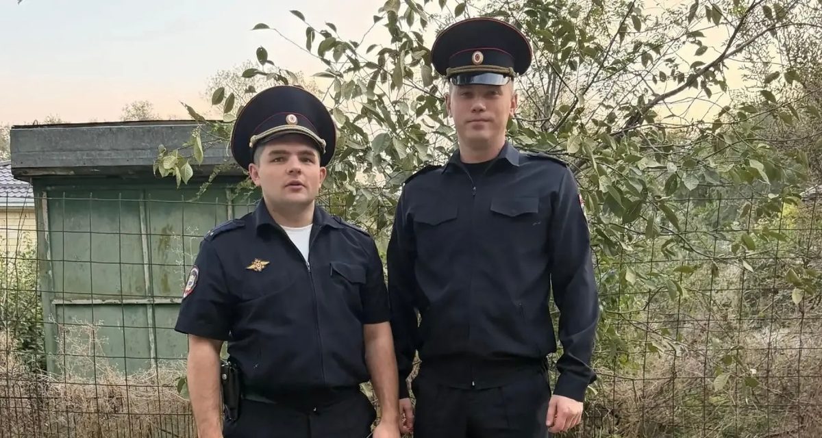 Полицейский в отпуске приехал к пенсионеру после звонка родственника и помог спасти его при инфаркте